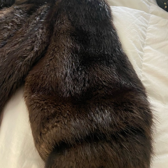 Vintage Full Length Beaver Fur Coat Color Ebony Size Small in perfect condition! - Picture 8 of 15